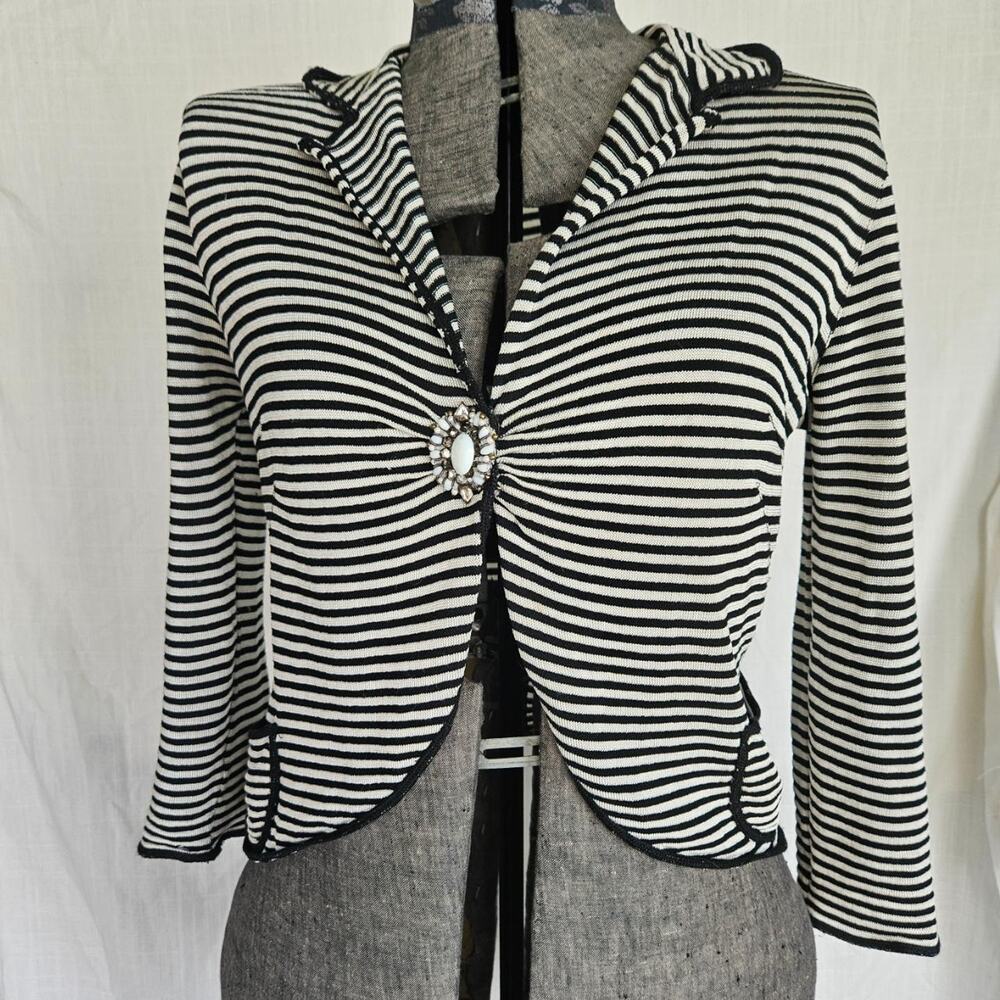 Vintage Anna Molinari black and white stripes knit cardigan. Small/Medium